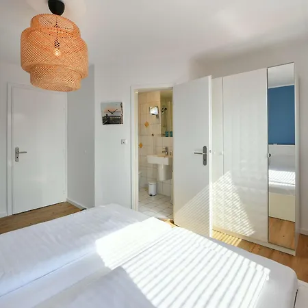 Haus Inselrose Apfelrose *