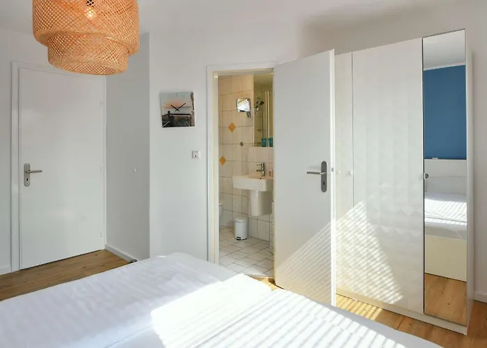 Haus Inselrose Apfelrose *